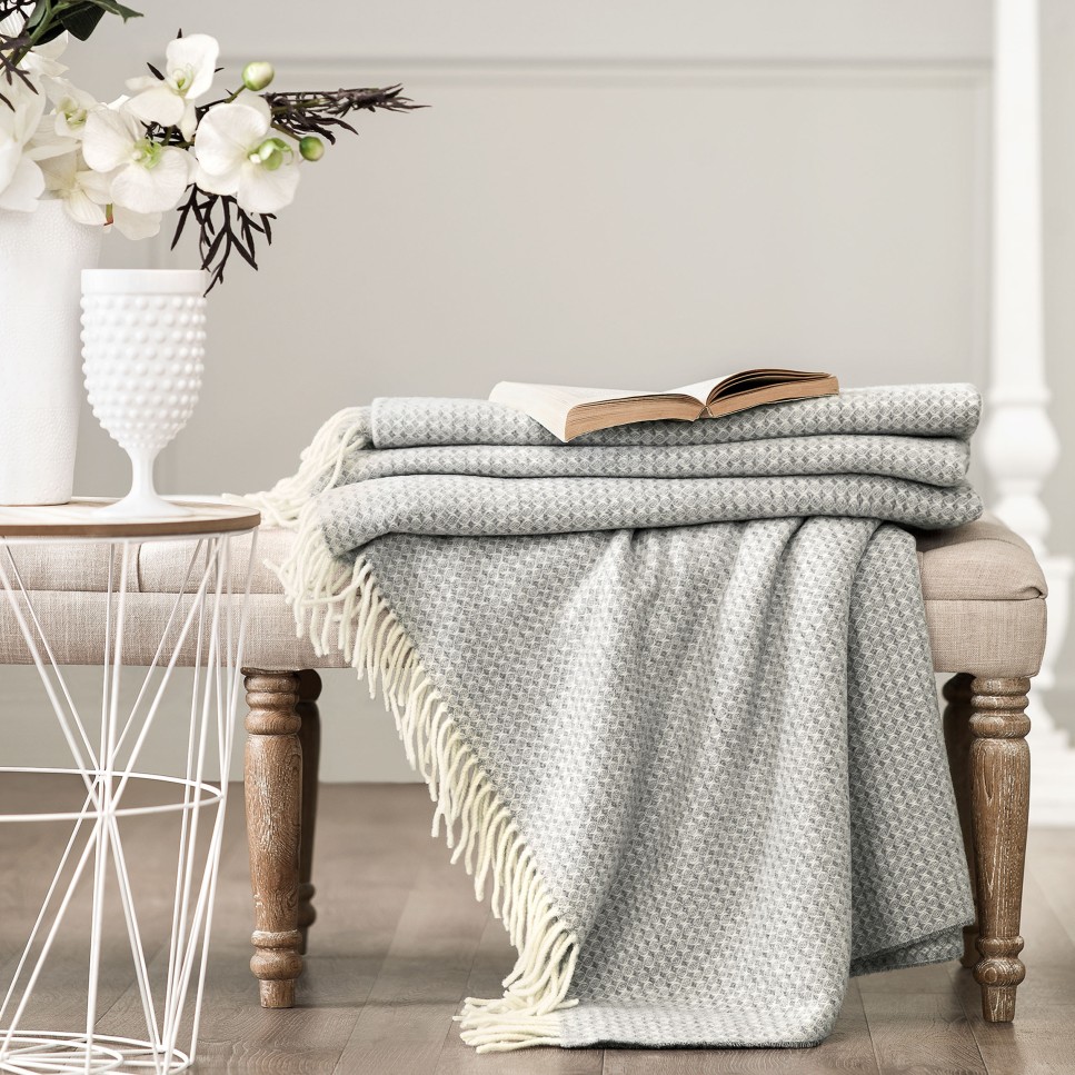 Wool Throw CAMBRIDGE buy online at affordable price TOGAS
