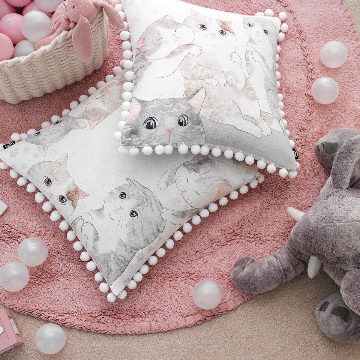 Детские декоративные подушки Декоративная подушка Китти  - Фото